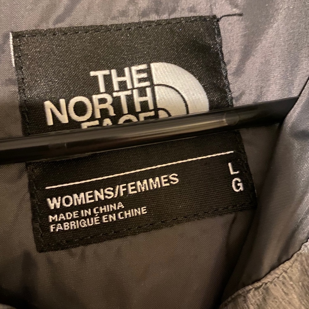 North face winter coat - Picture 2 of 3